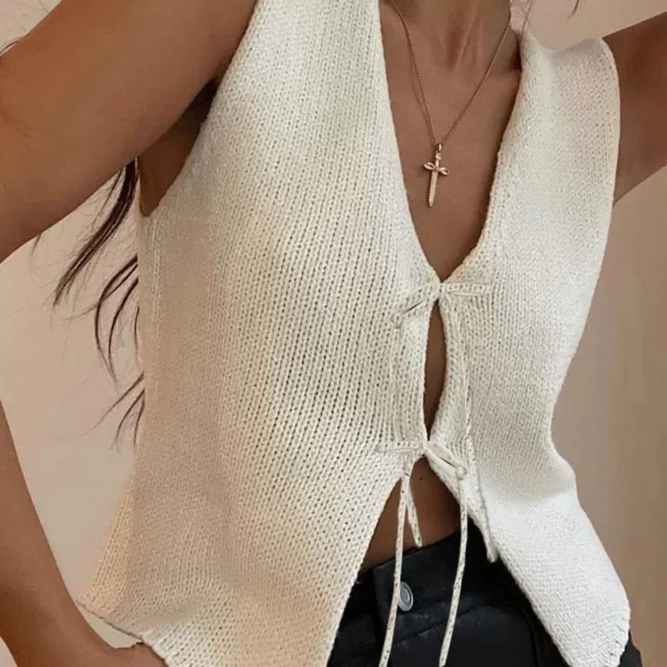 White Tops | Vest Tops^Alamode By Akanksha Livya Statement Vest Knot Tops In White