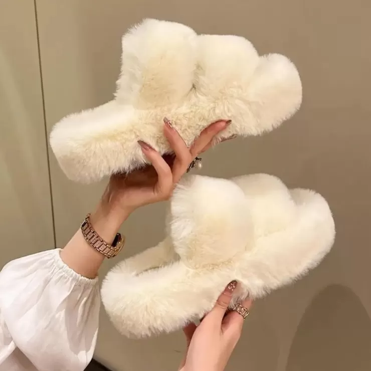 Winter Wear | Flats And Shoes^Alamode By Akanksha Mia Cute Fuzzy Slippers In White