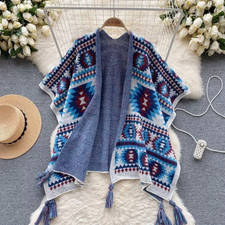 Winter Wear | Jackets And Coats^Alamode By Akanksha Violetta Vintage Warm Knitted Capes