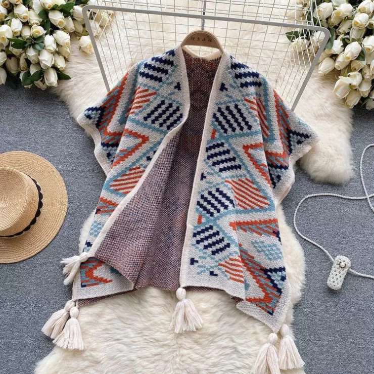 Winter Wear | Jackets And Coats^Alamode By Akanksha Violetta Vintage Warm Knitted Capes