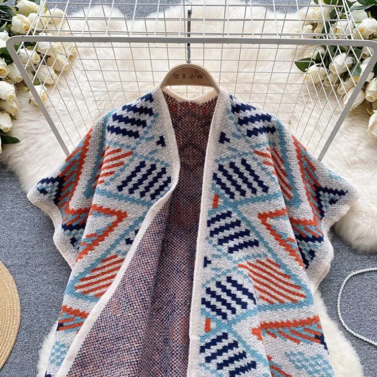 Winter Wear | Jackets And Coats^Alamode By Akanksha Violetta Vintage Warm Knitted Capes